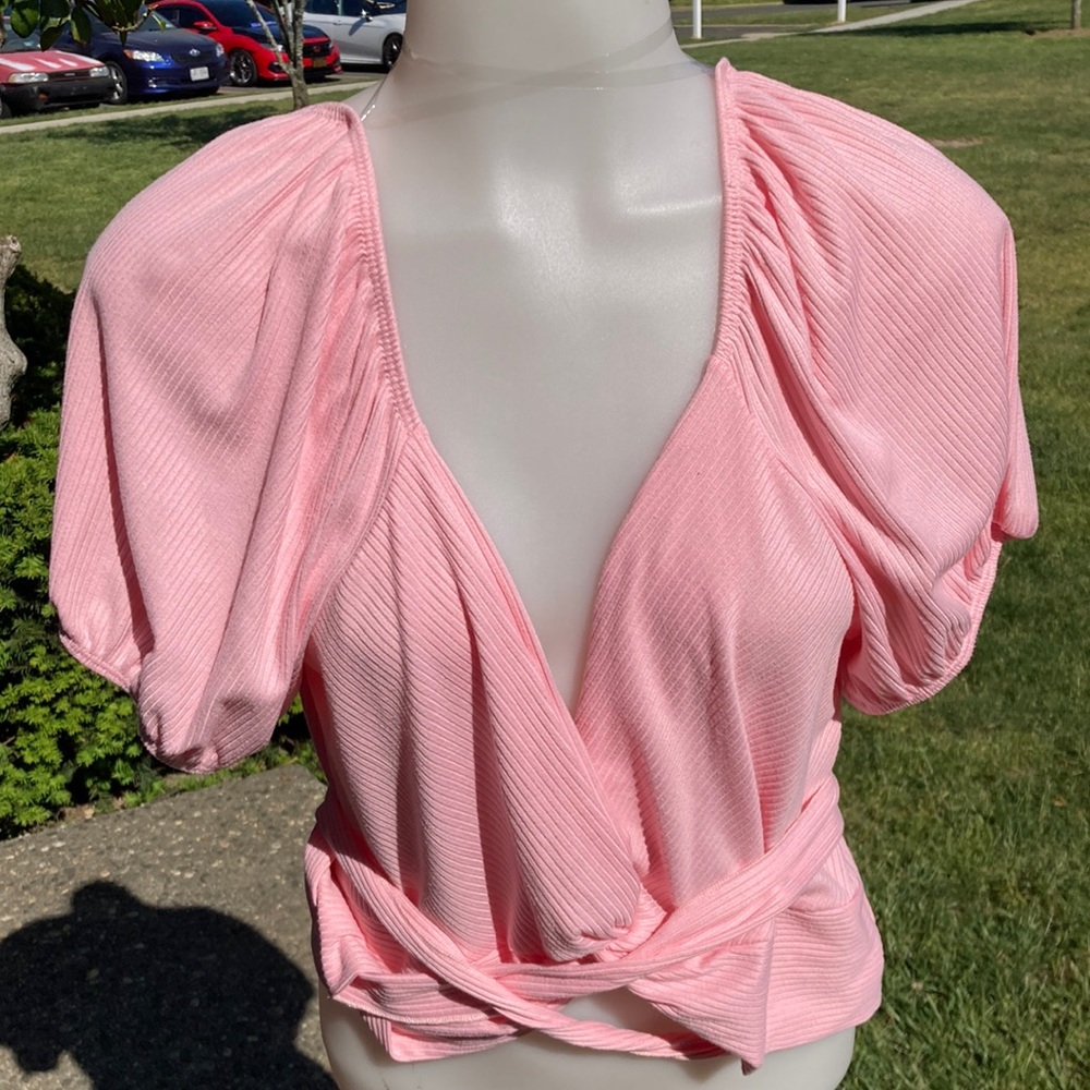 face kisses pink top size 3X new with tag